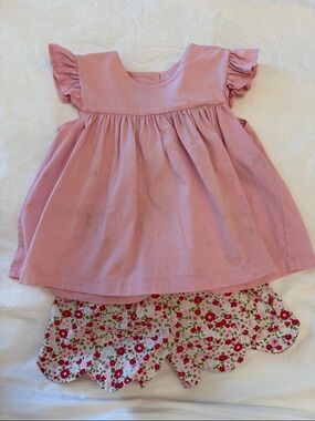 Delaney Pink Flutter Topwith Floral Scallop Shorts